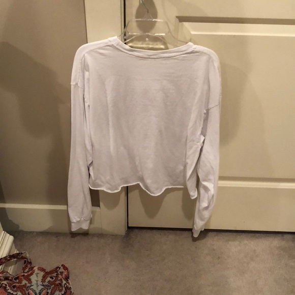 Brandy Melville tee - Picture 2 of 3